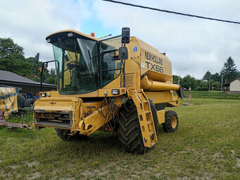 Kombajn NH TX66
