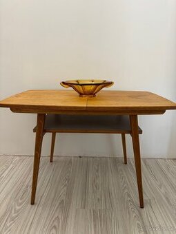 Ikonický rozkládací stůl