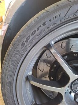 Yokohama Advan Sport V107 UHP 255/35 r18