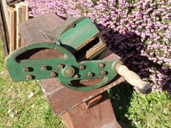 řezačka na kopřivy (motýlek)