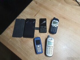 Staré mobilní telefony