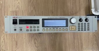 Akai S3000XL