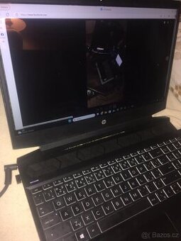 hp pavilion gaming 15 rtx3050 lesklí noví displey+klavesnice
