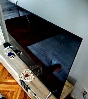 TCL Smart LED Tv