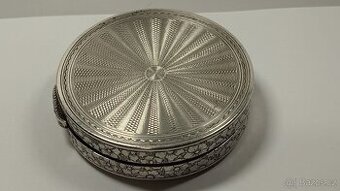 Velmi stará a zachovalá stříbrná art-deco krabička, stříbro