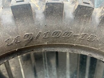 Enduro pneu r18