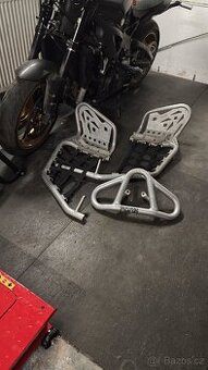 Raptor 700 nárazník, nášlapy