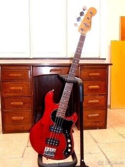 Baskytara Fender USA