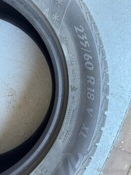 Zimní pneu 235/60 R18 V