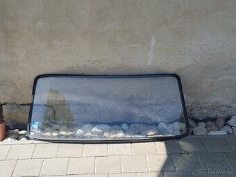 Lada Niva čelní sklo
