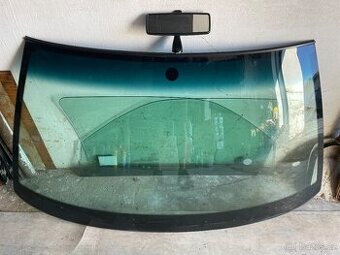 Čelní sklo VW Golf 3