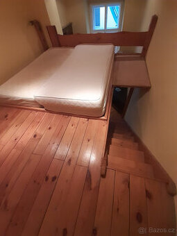 Postele a skříně
