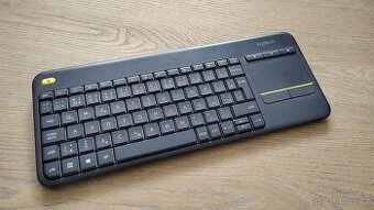 Bezdrátová klávesnice Logitech K400+