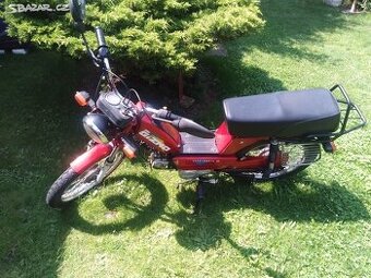 Hero Gizmo moped