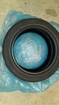 Nové letní pneu 235/50R19 V XL Continentál