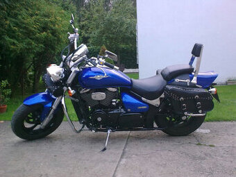 SUZUKI Intruder M 800