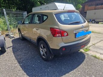 Nissan qashqai 2.0 benzín automat lpg 4x4