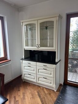 Plně vybavená kuchyně - chybí pouze varná deska