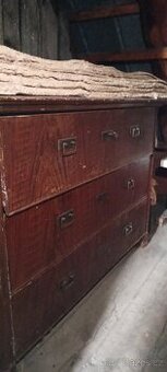 Starý nábytek z chalupy