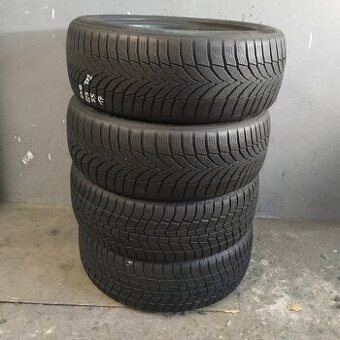 Zimní pneumatiky 225/55/17