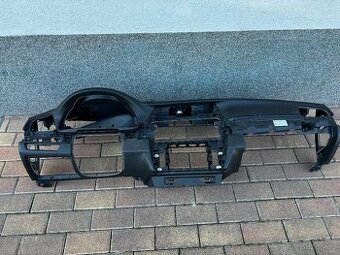 Bmw F10, T11 palubovka