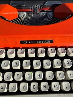 Kufříkový psací stroj značka CHEVRON