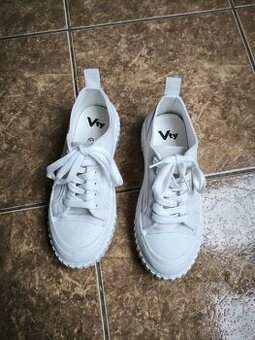 Dámské bílé tenisky 37 Zn.Vty