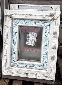 Prodám plastové okno 41x50