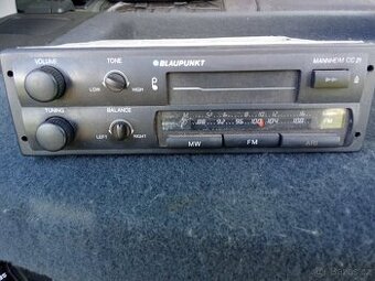 Autorádio Blaupunkt z VW Passat B2
