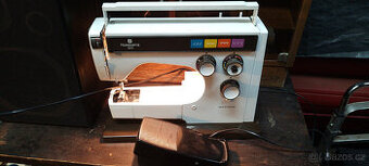 Vintage šicí stoj HUSQVARNA