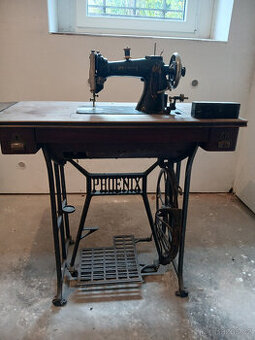 Starožitný šicí stroj