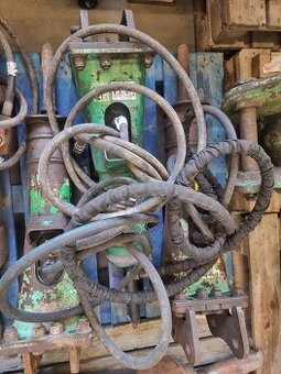 Hydraulická kladiva Montabert/Altas C./JCB - stroje 1,1-2,2t