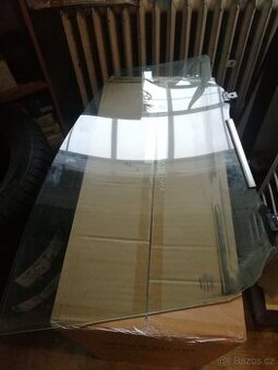 Přední právě dveře sklo a jiné věci