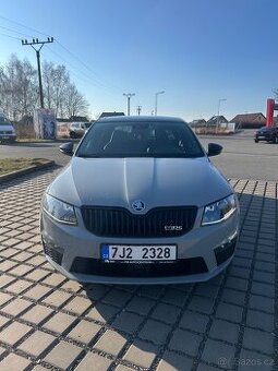 Škoda Octavia RS 230 2.0 TSI 169 kW DSG | Panorama | DCC | A