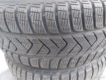 pneu 215/60r16