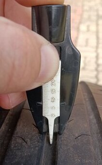 Letní pneu 215/65 R17 2 ks