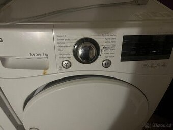Nefunkční myčka a sušička AEG