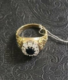 Zlatý prsten s Brilianty a Safírem - 1