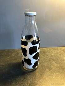 skleněná láhev na mléko