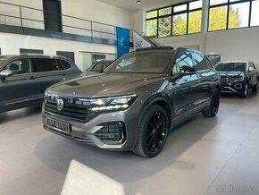 Volkswagen Touareg 3.0 V6 TDI SCR 286k R-Line 4Motion BLACK