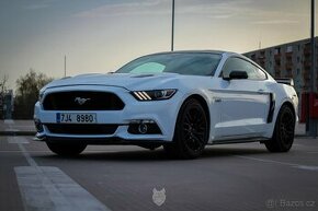 Ford Mustang GT PRONÁJEM