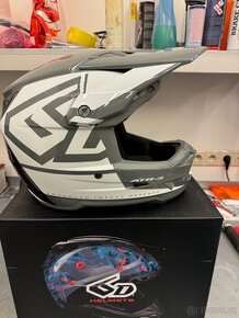 6D ATR-3 helma motocross L