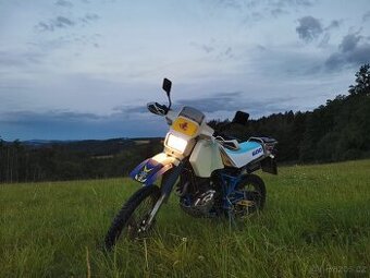 Sháním Karburátor Suzuki DR 600 1988