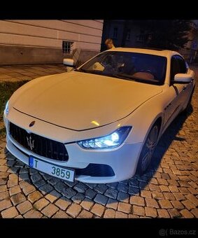 Maserati Gbihli (410 koni)