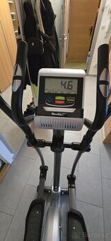 Eliptický trenažér Housefit