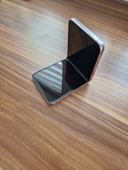 Samsung Z Flip 5