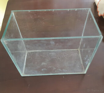 Malé akvarium 20x10x16cm (DxŠxV)