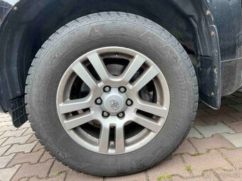Originalni alu kola Toyota Land Cruiser / Hilux a zimni pneu