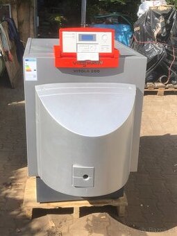 Prodám  kotel na olej  40 KW