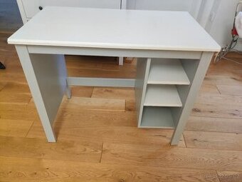Dětský psací stůl IKEA